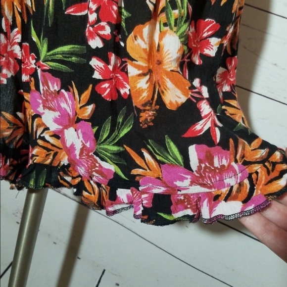 Tropical Romper - Picture 9 of 9